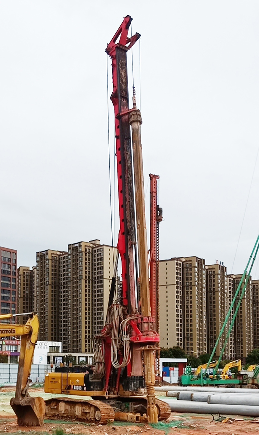 懸挖機(jī).jpg